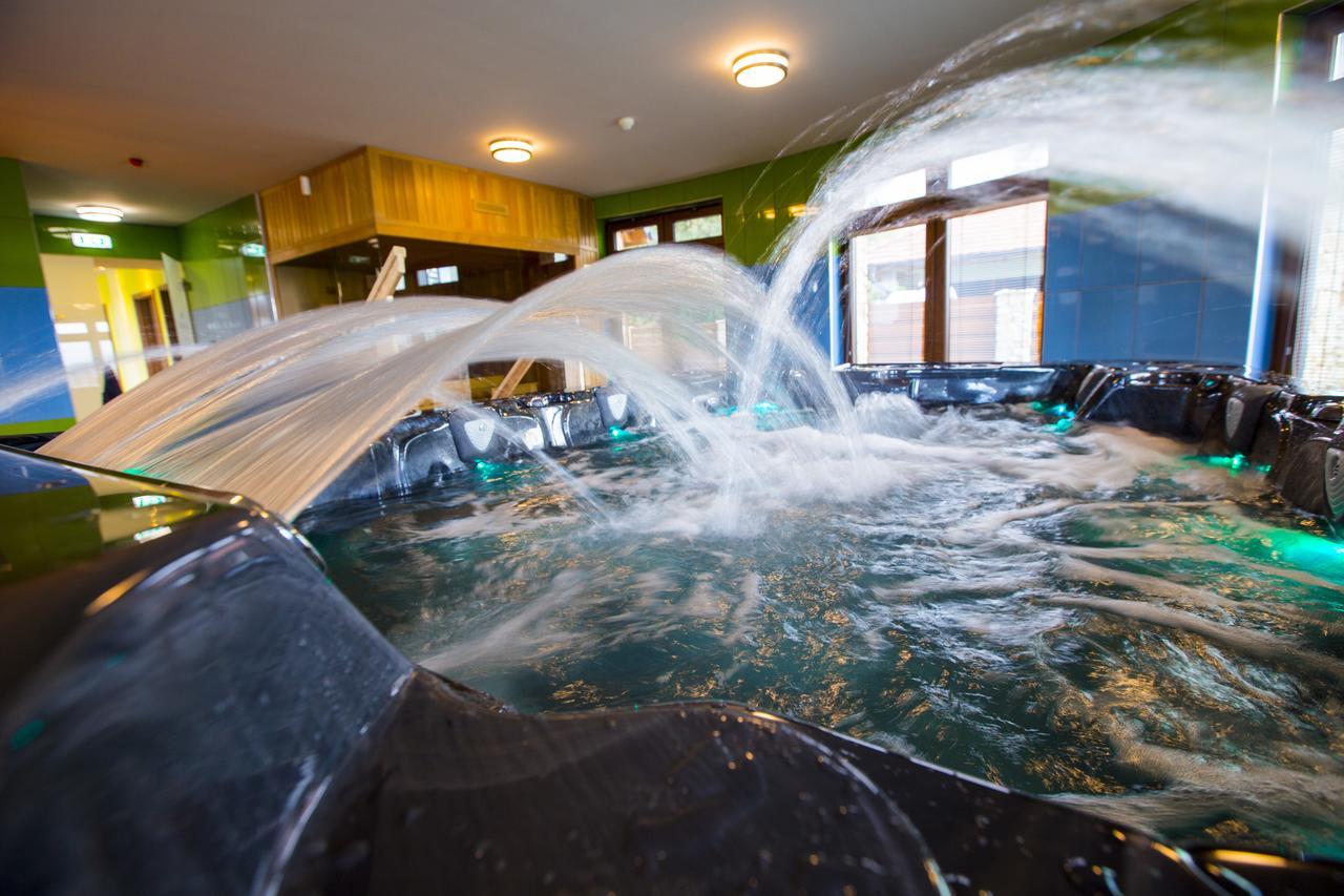 Pole Position Beach Hotel バラトンサールソー エクステリア 写真